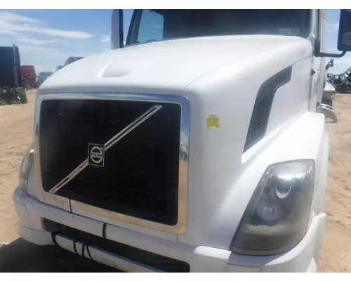 VOLVO VNL Hood