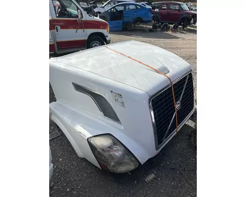 VOLVO VNL Hood