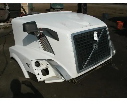 VOLVO VNL Hood
