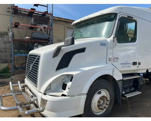 VOLVO VNL Hood