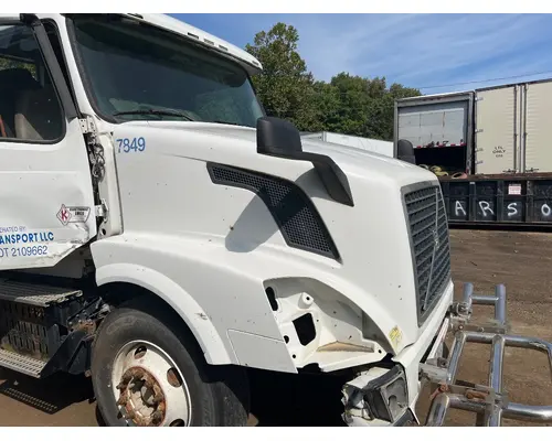 VOLVO VNL Hood