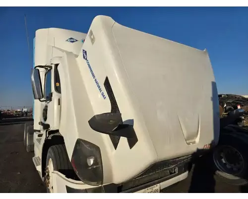 VOLVO VNL Hood
