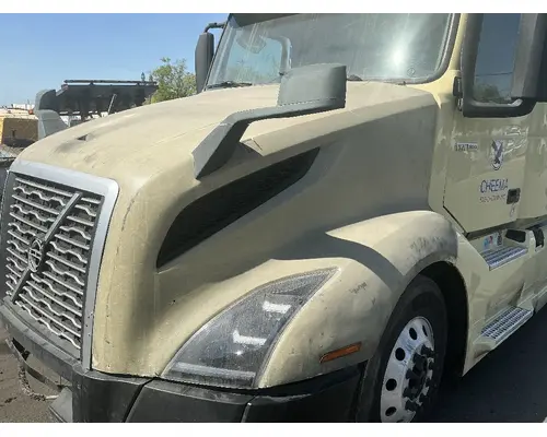 VOLVO VNL Hood