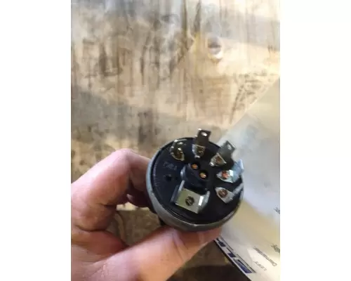 VOLVO VNL IGNITION SWITCH