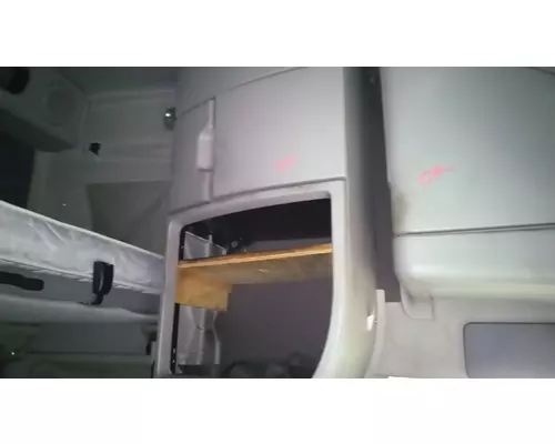 VOLVO VNL INTERIOR CABINET