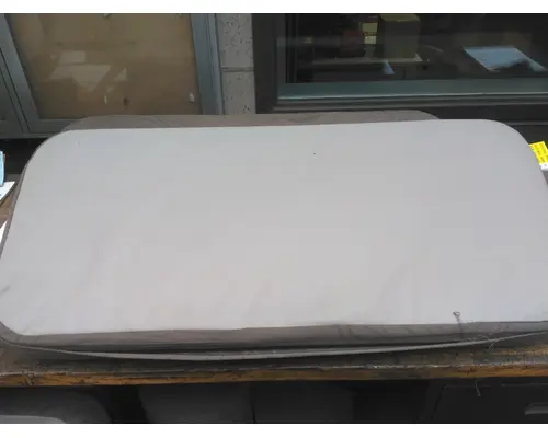 VOLVO VNL INTERIOR PARTS, MISC.