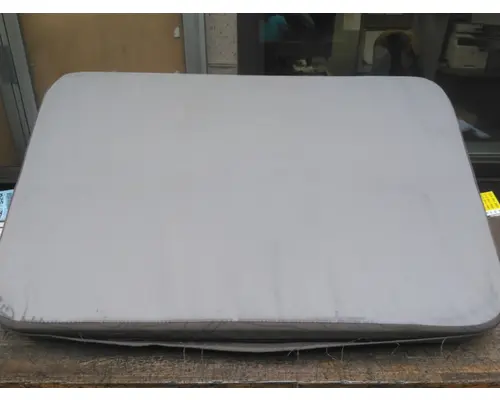 VOLVO VNL INTERIOR PARTS, MISC.