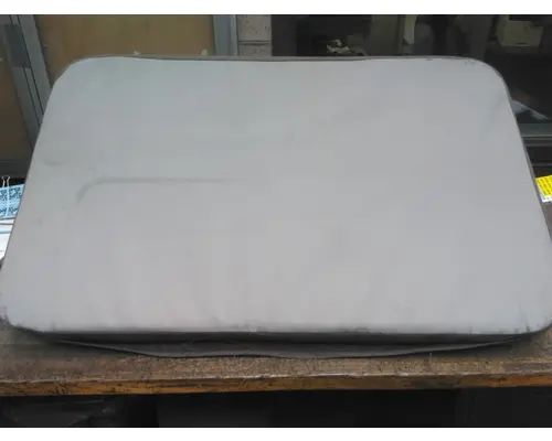 VOLVO VNL INTERIOR PARTS, MISC.