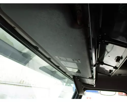 VOLVO VNL INTERIOR SUN VISOR