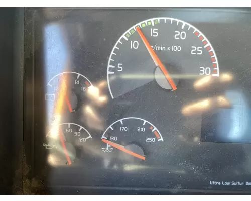 VOLVO VNL Instrument Cluster