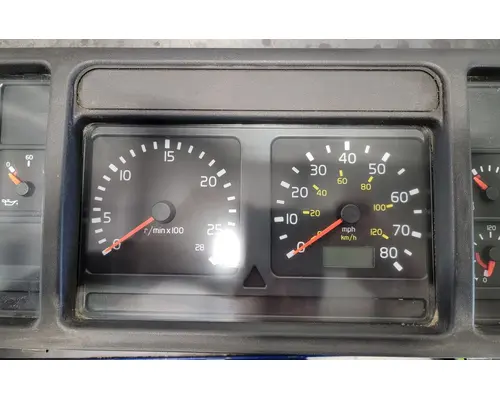 VOLVO VNL Instrument Cluster