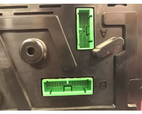 VOLVO VNL Instrument Cluster