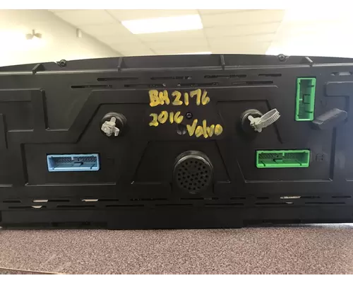 VOLVO VNL Instrument Cluster