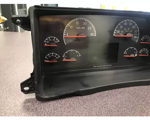 VOLVO VNL Instrument Cluster