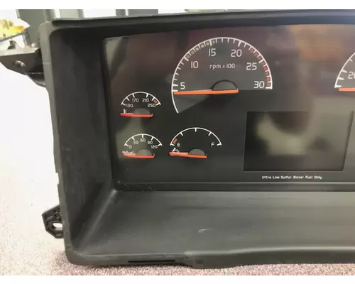 VOLVO VNL Instrument Cluster