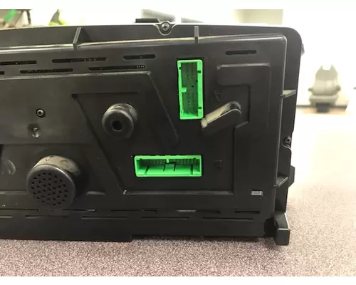VOLVO VNL Instrument Cluster