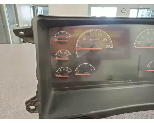 VOLVO VNL Instrument Cluster