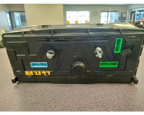 VOLVO VNL Instrument Cluster