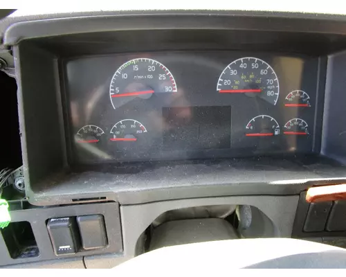 VOLVO VNL Instrument Cluster