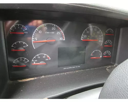 VOLVO VNL Instrument Cluster