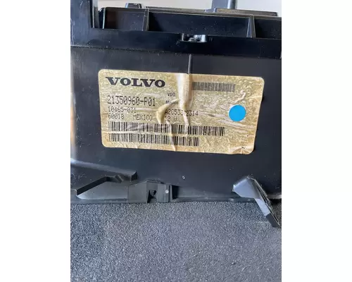 VOLVO VNL Instrument Cluster