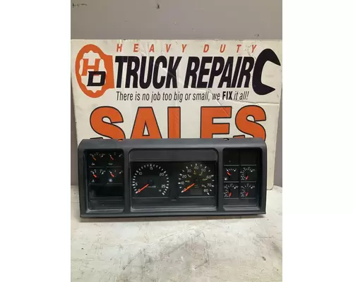 VOLVO VNL Instrument Cluster