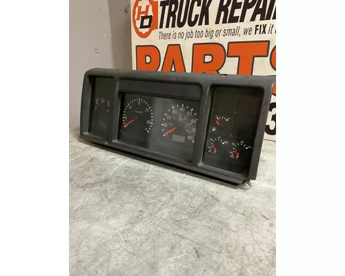 VOLVO VNL Instrument Cluster