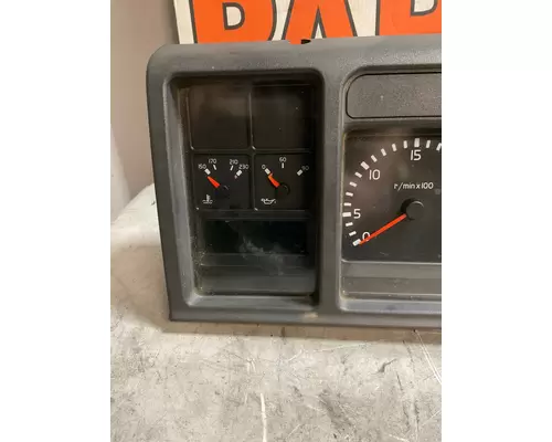 VOLVO VNL Instrument Cluster