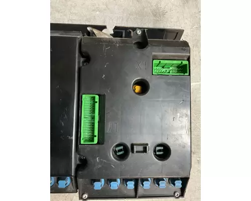VOLVO VNL Instrument Cluster