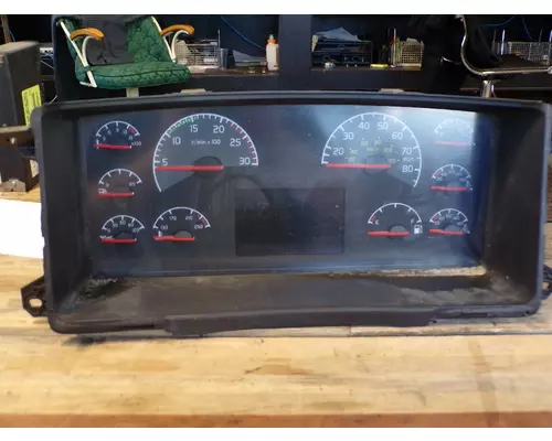 VOLVO VNL Instrument Cluster