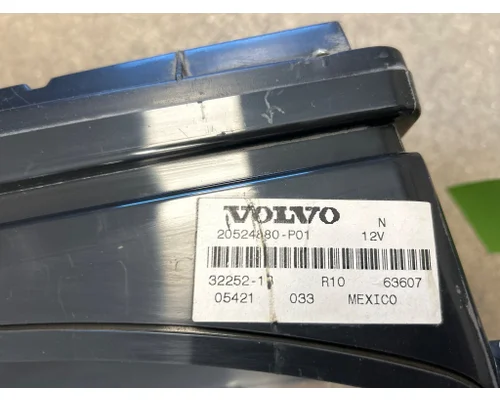 VOLVO VNL Instrument Cluster