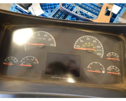 VOLVO VNL Instrument Cluster