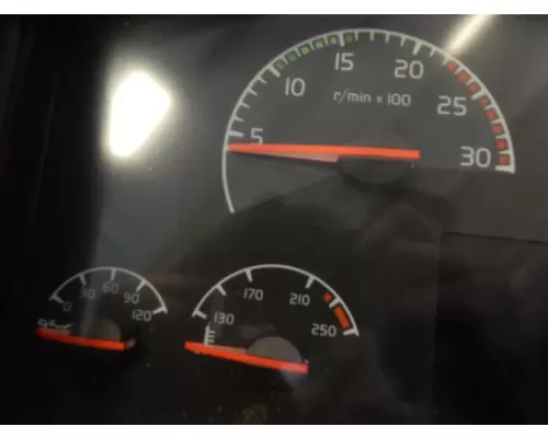 VOLVO VNL Instrument Cluster