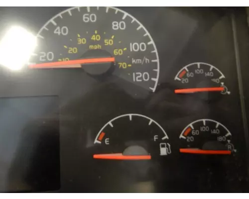 VOLVO VNL Instrument Cluster