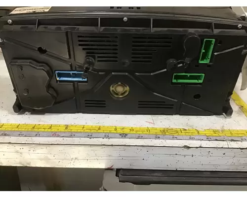 VOLVO VNL Instrument Cluster