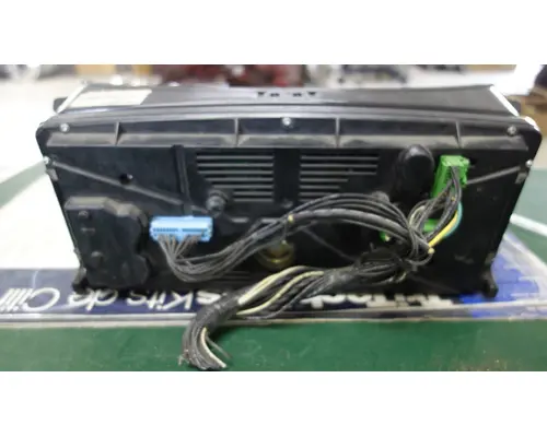 VOLVO VNL Instrument Cluster