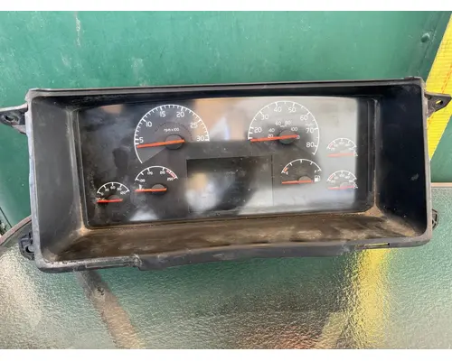VOLVO VNL Instrument Cluster