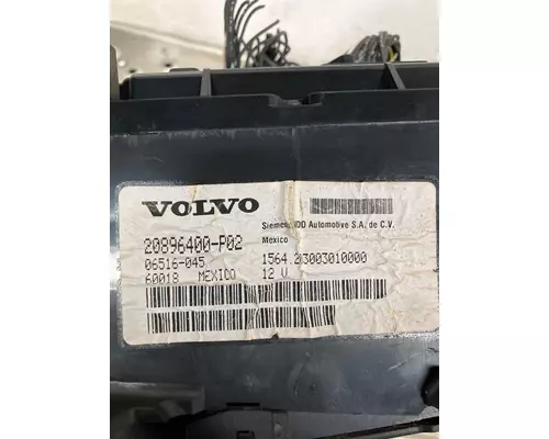 VOLVO VNL Instrument Cluster