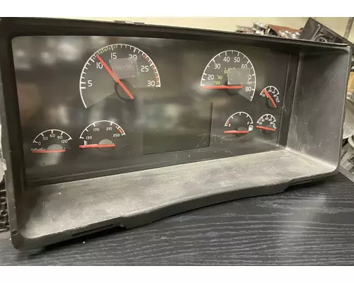 VOLVO VNL Instrument Cluster