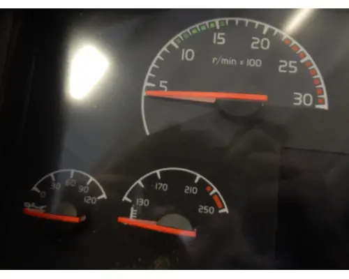 VOLVO VNL Instrument Clusters