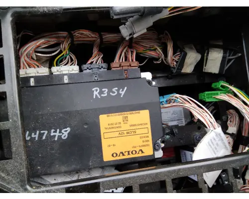 VOLVO VNL LIGHT CONTROL MODULE