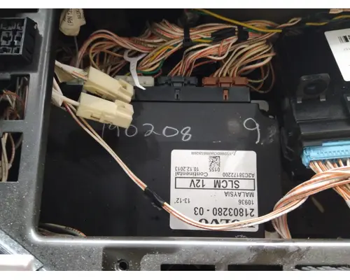 VOLVO VNL LIGHT CONTROL MODULE