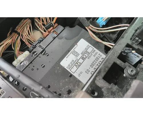 VOLVO VNL LIGHT CONTROL MODULE