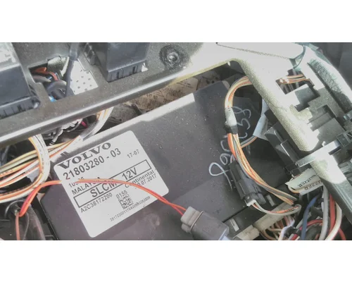 VOLVO VNL LIGHT CONTROL MODULE