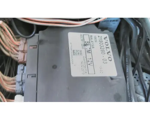 VOLVO VNL LIGHT CONTROL MODULE