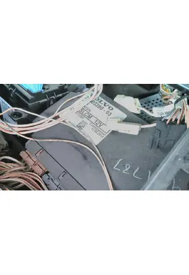 VOLVO VNL LIGHT CONTROL MODULE