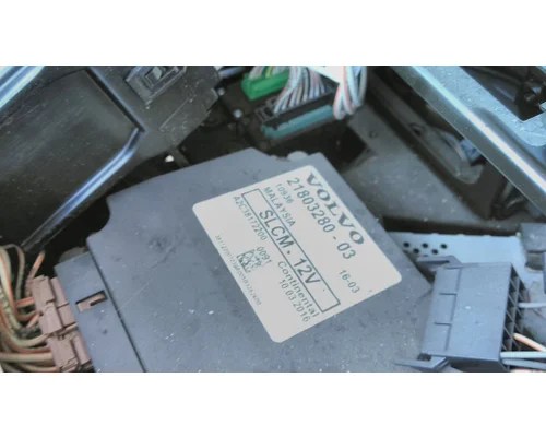 VOLVO VNL LIGHT CONTROL MODULE