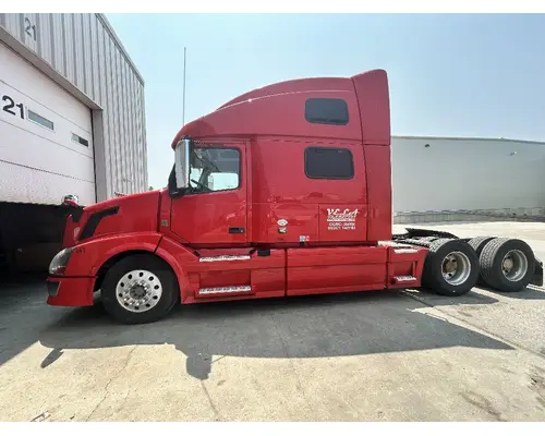 VOLVO VNL Latches and Locks