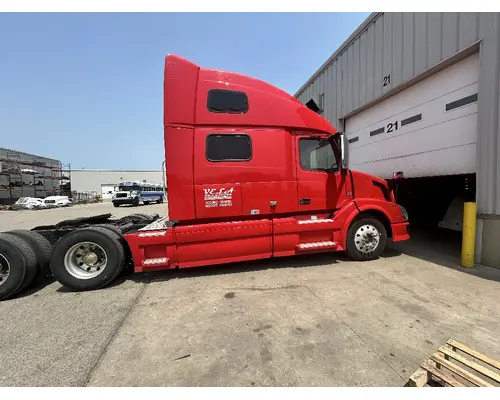 VOLVO VNL Latches and Locks