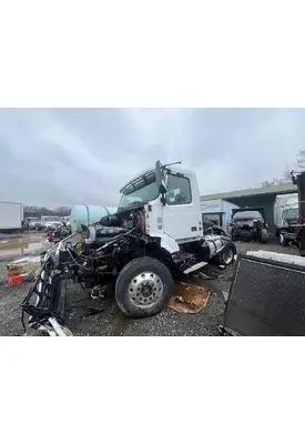 VOLVO VNL Leaf Spring, Front
